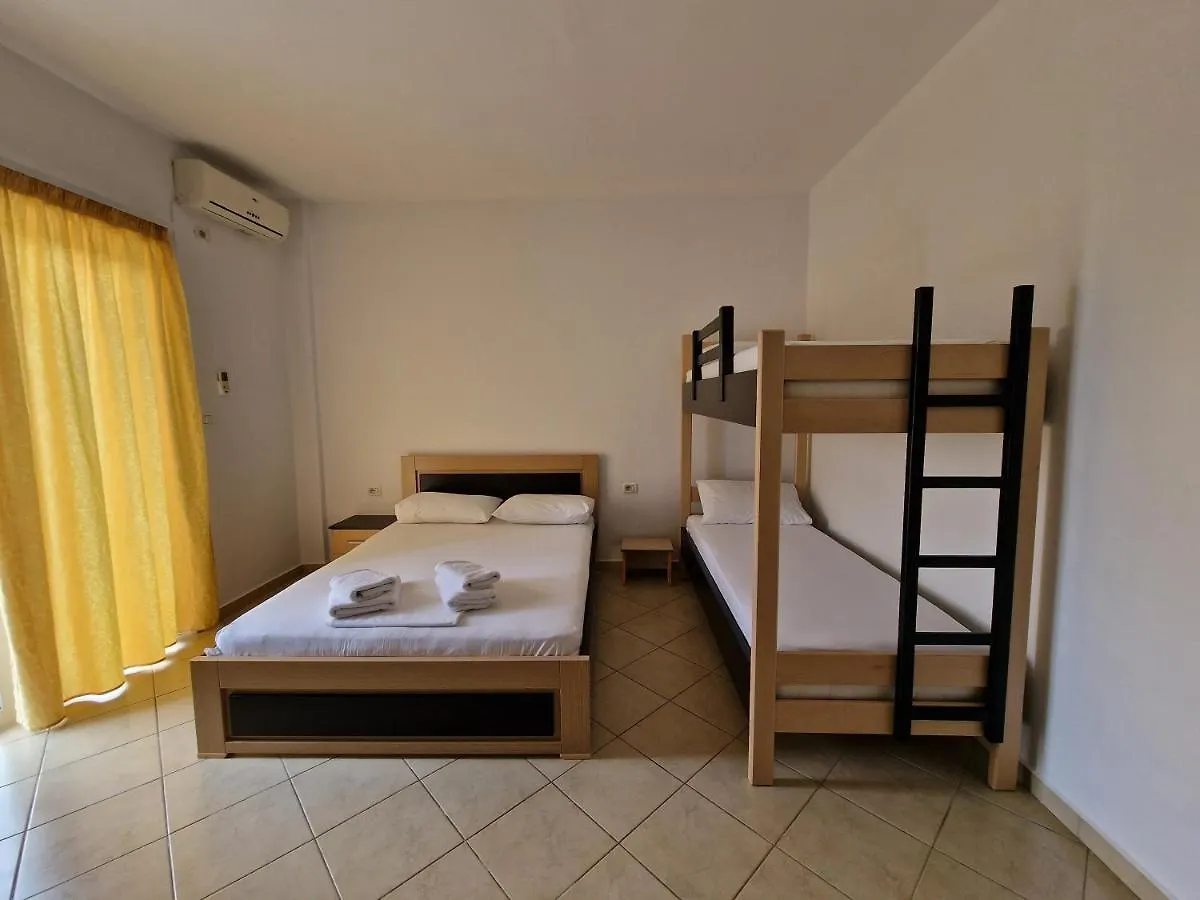Studio Eno Ksamil 0*,  Albania